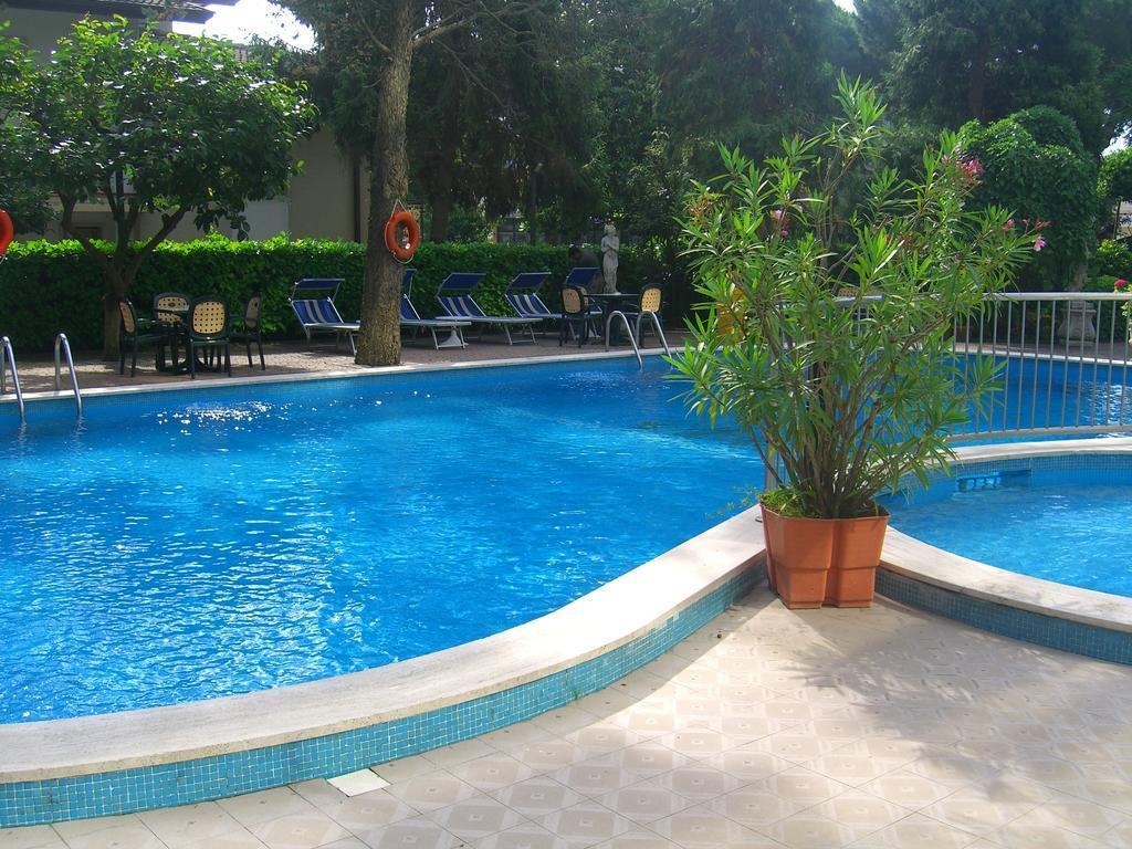 Hotel New Tiffany'S Park à Jesolo Extérieur photo